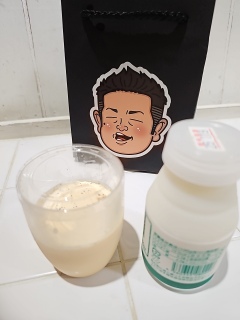yY